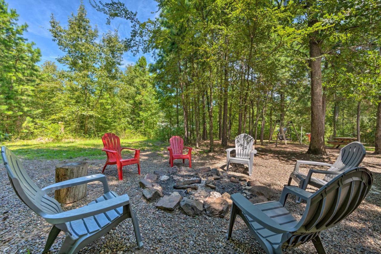 Cabin With Hot Tub And Games, 4 Mi To Beavers Bend! Broken Bow Buitenkant foto