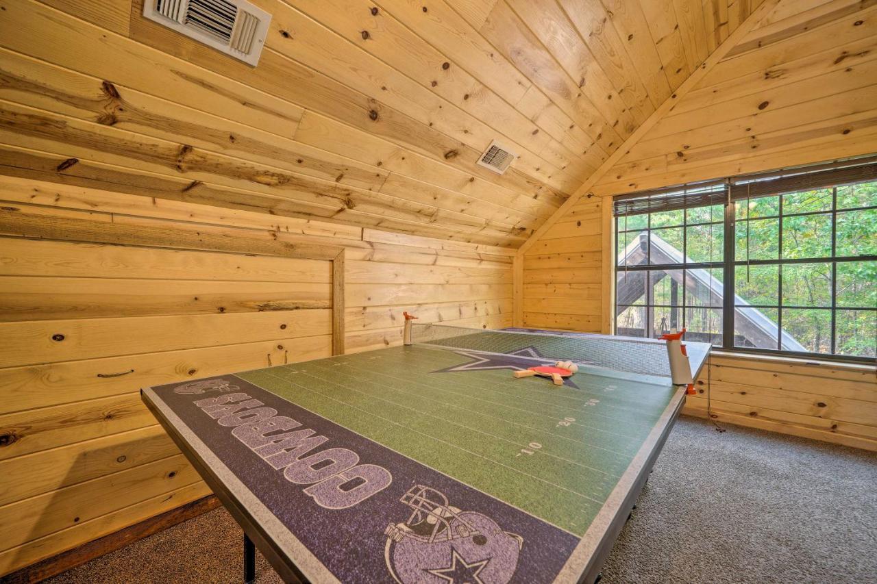 Cabin With Hot Tub And Games, 4 Mi To Beavers Bend! Broken Bow Buitenkant foto